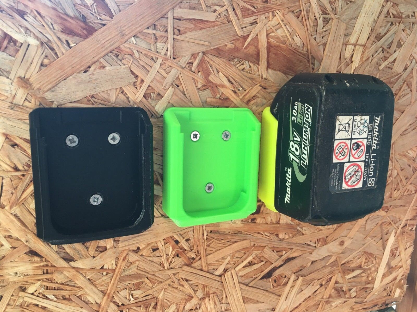 Makita 18v Battery Compatible Battery Storage Holder / Mount for the Shed, Van or Workshop