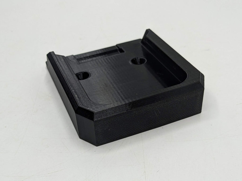 Makita 40v XGT Battery Compatible Battery Wall Mount / Storage Holder for Shed, Van or Workshop