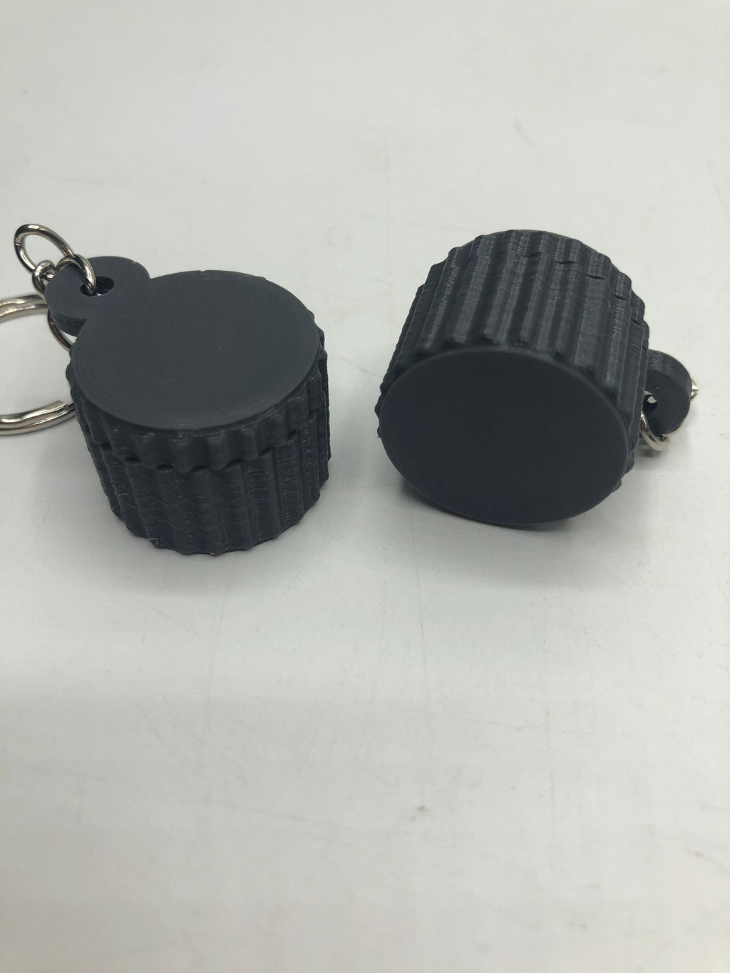 Micro SD Holder Keyring / Mini SD Card or Micro SIM Card Holder Keyring / Holds 4 Cards (Qty1) / Sd Memory Card Holder / Memory Card Keyring