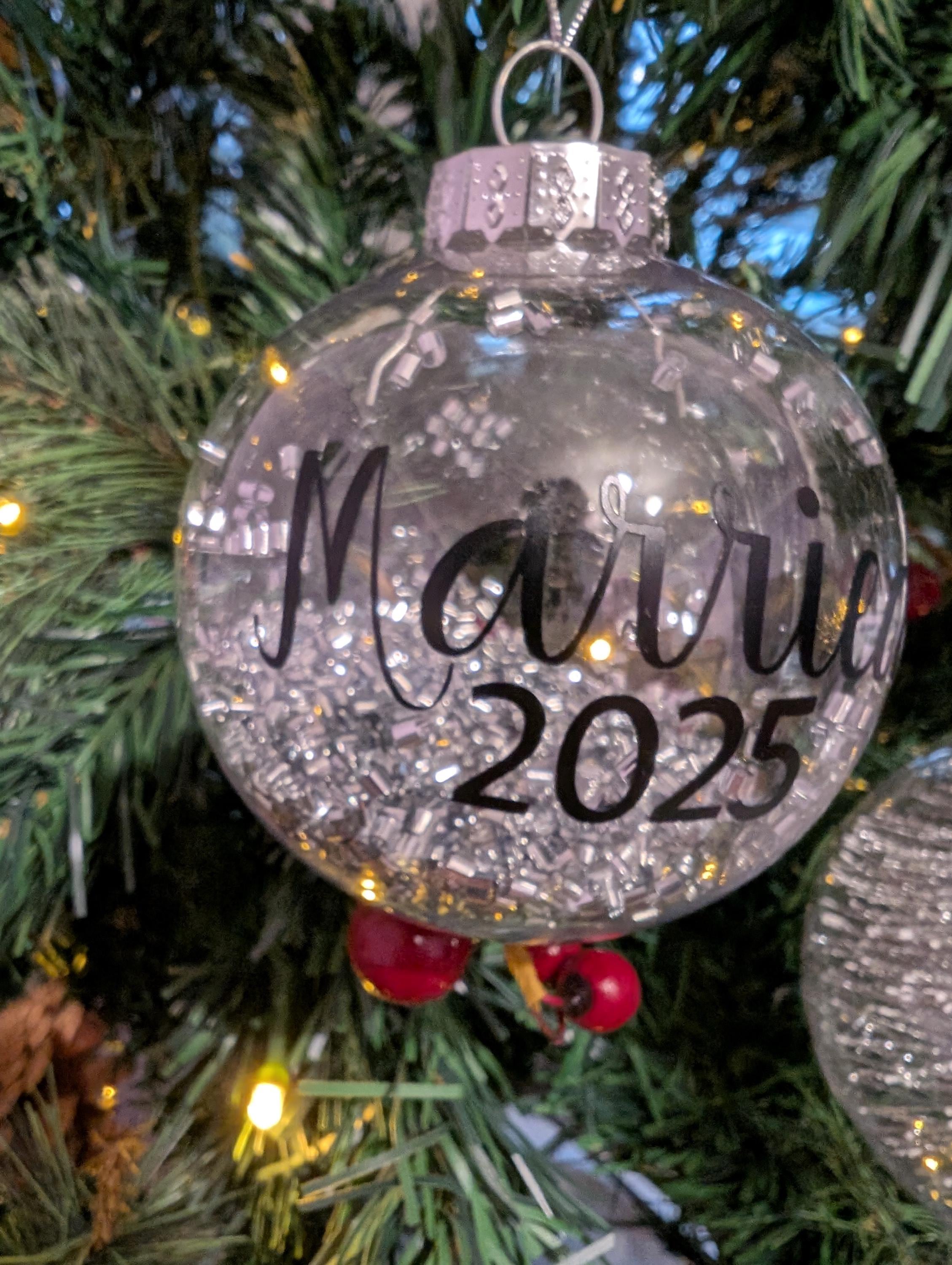 Married Christmas Bauble, First Christmas Married, Custom Bauble, Just Married Bauble, Tree Custom Decoration, Year Married Bauble Gift Our Handmade Married Christmas Baubles make the perfect keepsake gift for Christmas.
