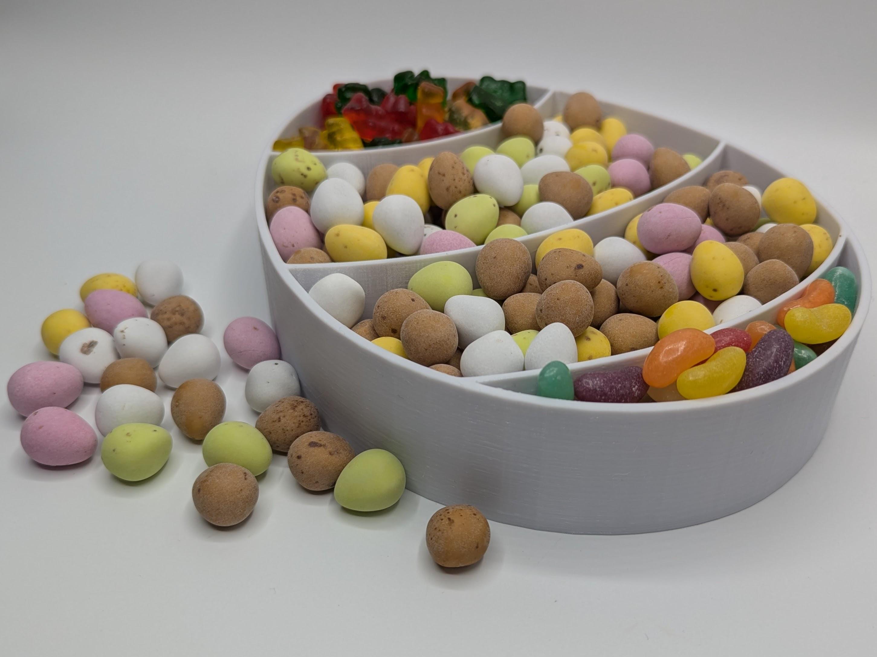 Easter Egg Sweet Fillable, Sweet filling Birthday Cake Alternative, Easter Party Table Decoration, Easter Egg Shaped Sweet Decoration Gift