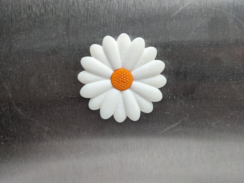 Daisy Flower Magnet / Flower Magnet / Floral Design Magnet / Daisy Magnet / Daisy Fridge Magnet / Daisy Bag Charm / Spring Magnet / Daisy