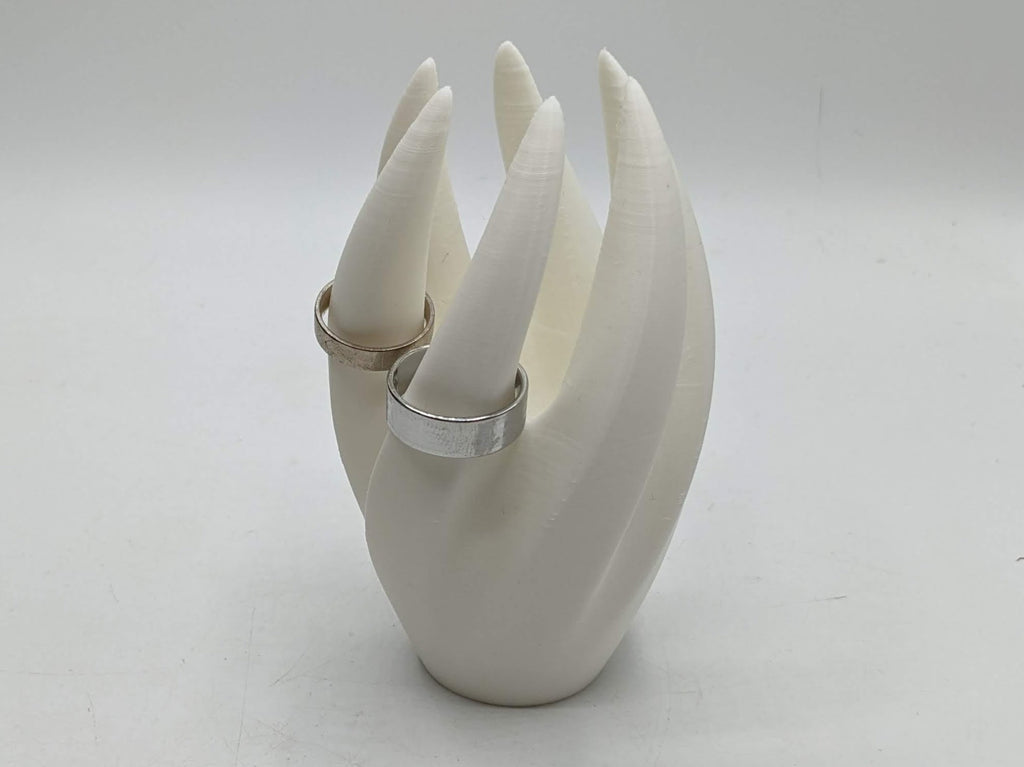 Ring Holder / Twisted Ring Stand Jewellery Holder / Trinket Ring Holder / Ring Stand / Jewellery Display / Ring Display / Ring Storage