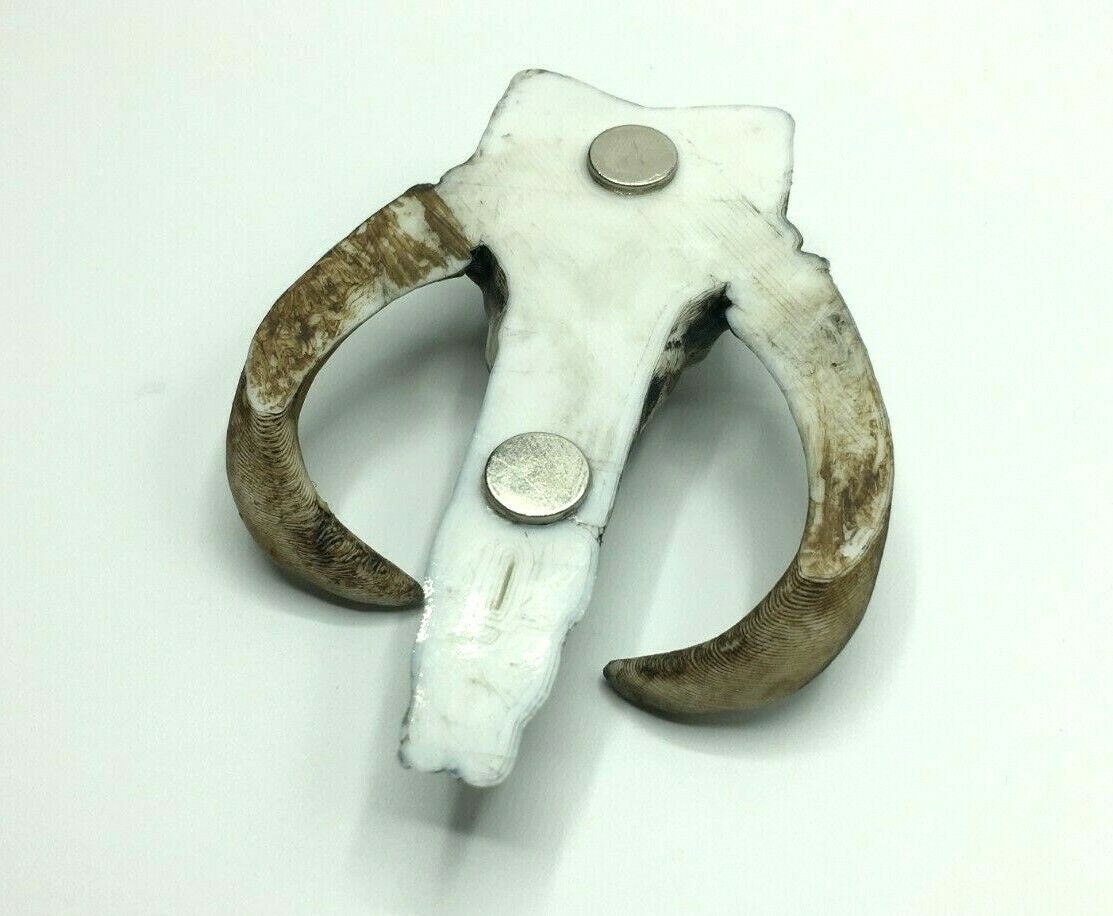 Mythosaur Skull Fridge Magnet, Skull Shaped Magnet, Hand Finished Magnet, Sci-Fi Magnet,  Skull Fridge Magnet, Gothic Skull Magnet Gift