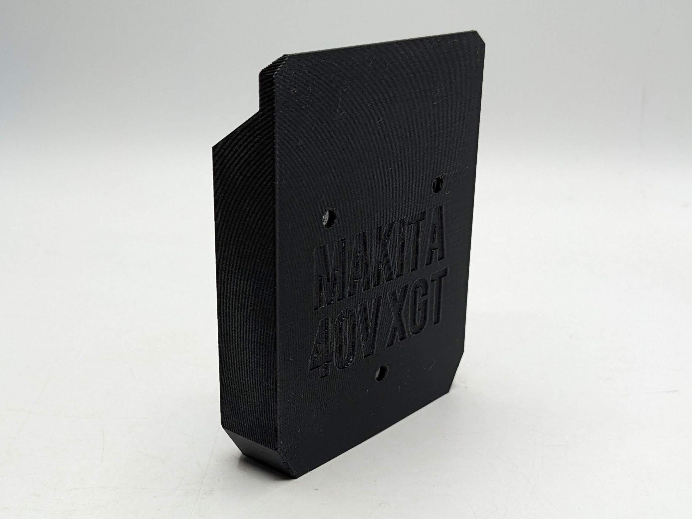 Makita 40v XGT Battery Compatible Battery Wall Mount / Storage Holder for Shed, Van or Workshop