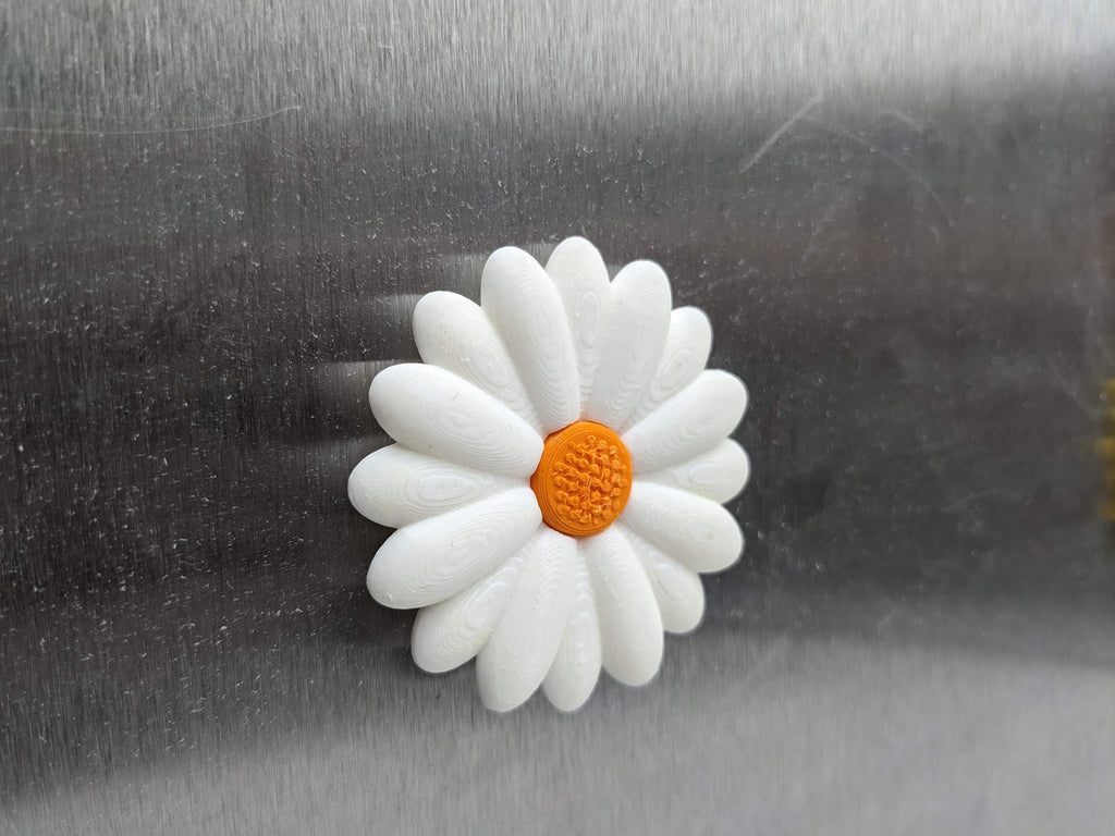 Daisy Flower Magnet / Flower Magnet / Floral Design Magnet / Daisy Magnet / Daisy Fridge Magnet / Daisy Bag Charm / Spring Magnet / Daisy