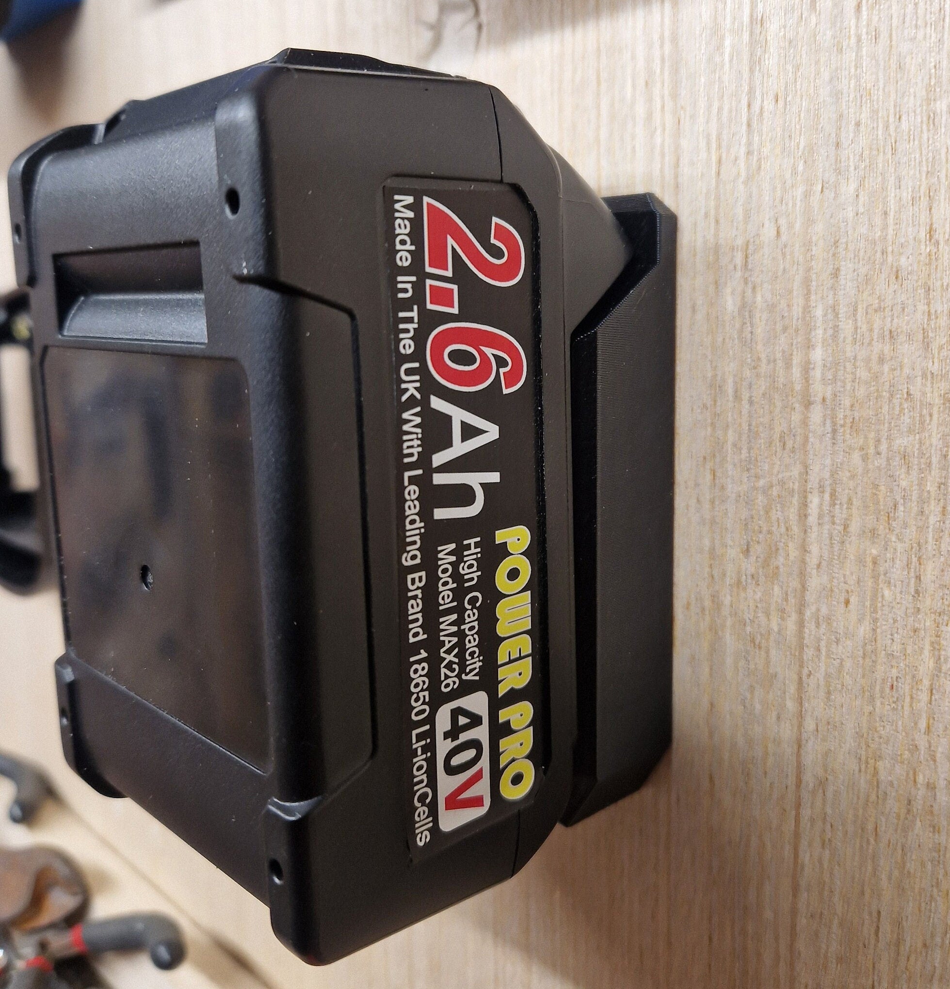 Makita 40v XGT Battery Compatible Battery Wall Mount / Storage Holder for Shed, Van or Workshop