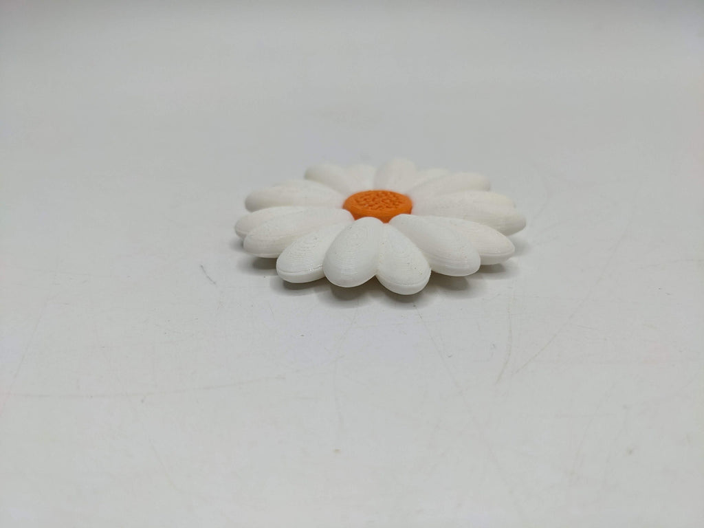 Daisy Flower Magnet / Flower Magnet / Floral Design Magnet / Daisy Magnet / Daisy Fridge Magnet / Daisy Bag Charm / Spring Magnet / Daisy