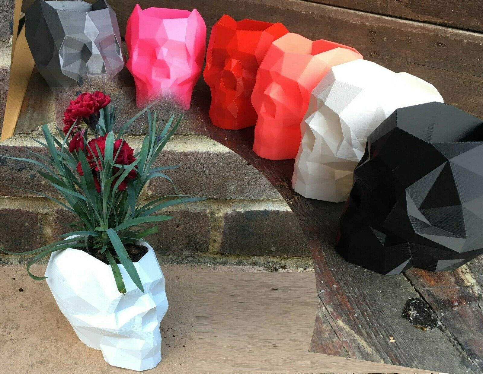 Skull Plant Pot, Skull Planter, Gothic Plant Pot Gift, Skull Ornament, Gothic Garden Pot, Skull Flower Pot, Gothic Home Decor, Skull Pot