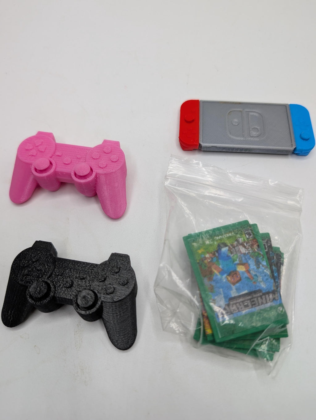 Elf Sized Mini Easel with Paints, Doll Prop