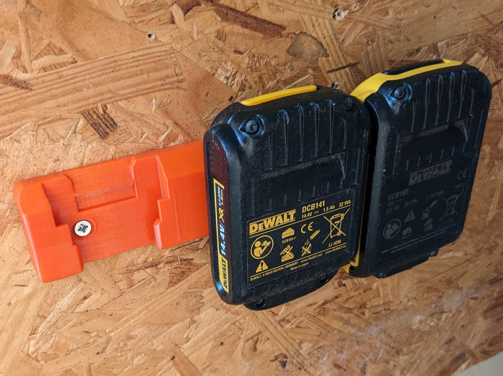 Universal Low Profile DeWalt Battery Wall Mount Triple - for 3 Batteries, Organiser for Power Tool Batteries, Garage/Workshop Organisation