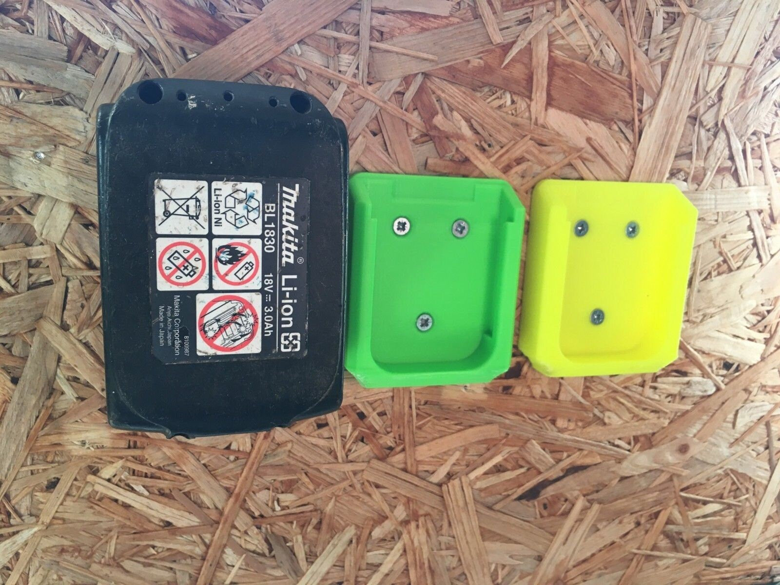 Makita 18v Battery Compatible Battery Storage Holder / Mount for the Shed, Van or Workshop