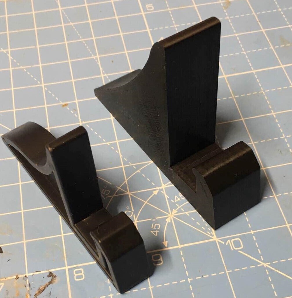 Chopping Board Display Stands (Pair) / Display Stands for Holding Boards / Choice of Sizes / Kitchen Worktop / Chopping Board Display Holder