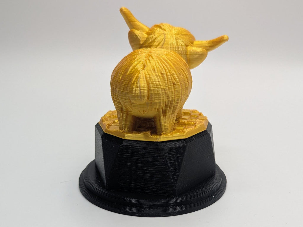 Personalised Highland Cow Trophy, Cow Trophy, Fun Trophy, Farmer Award, Farmer Trophy, Cow Lover Gift, Highland Cow Gift, Cow Keepsake Gift