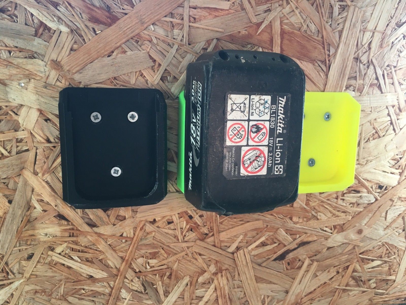 Makita 18v Battery Compatible Battery Storage Holder / Mount for the Shed, Van or Workshop