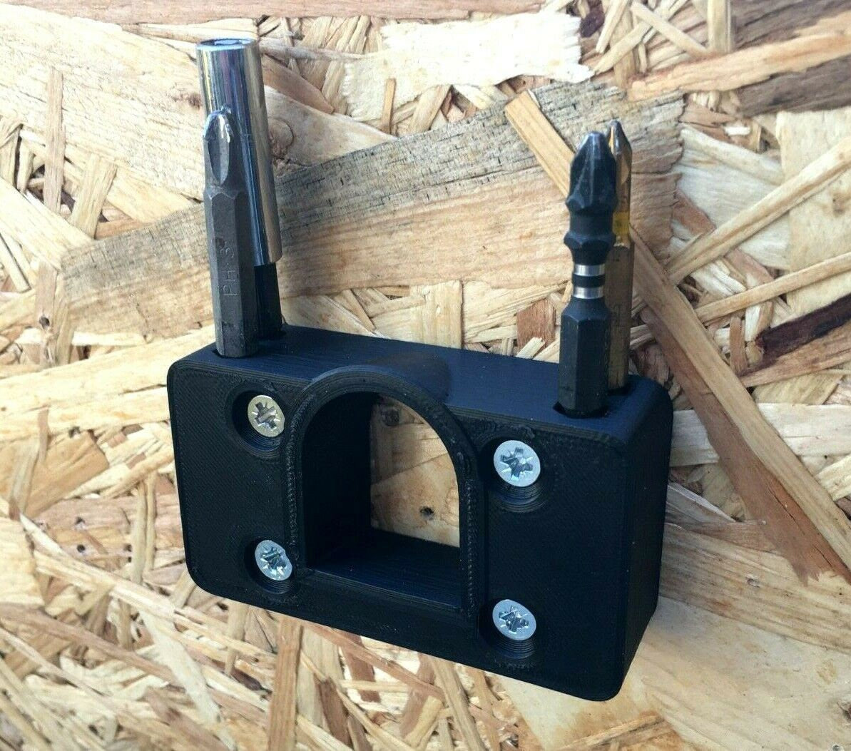 Wall Mount for Ryobi Plus One 18v Battery + colour choice / Ryobi One + Batteries / Battery Mount Holder for Ryobi Plus One 18v Battery