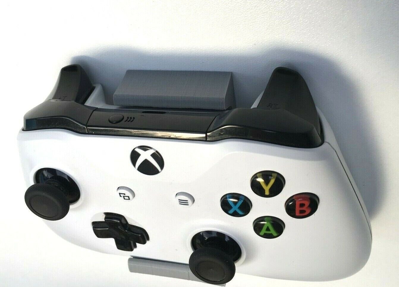 Low Profile Wall Mount for XBOX One / S / X Controller / Game Pad Holder / Gaming Controller Holder for Xbox Controller /  Gamer Gift Xbox