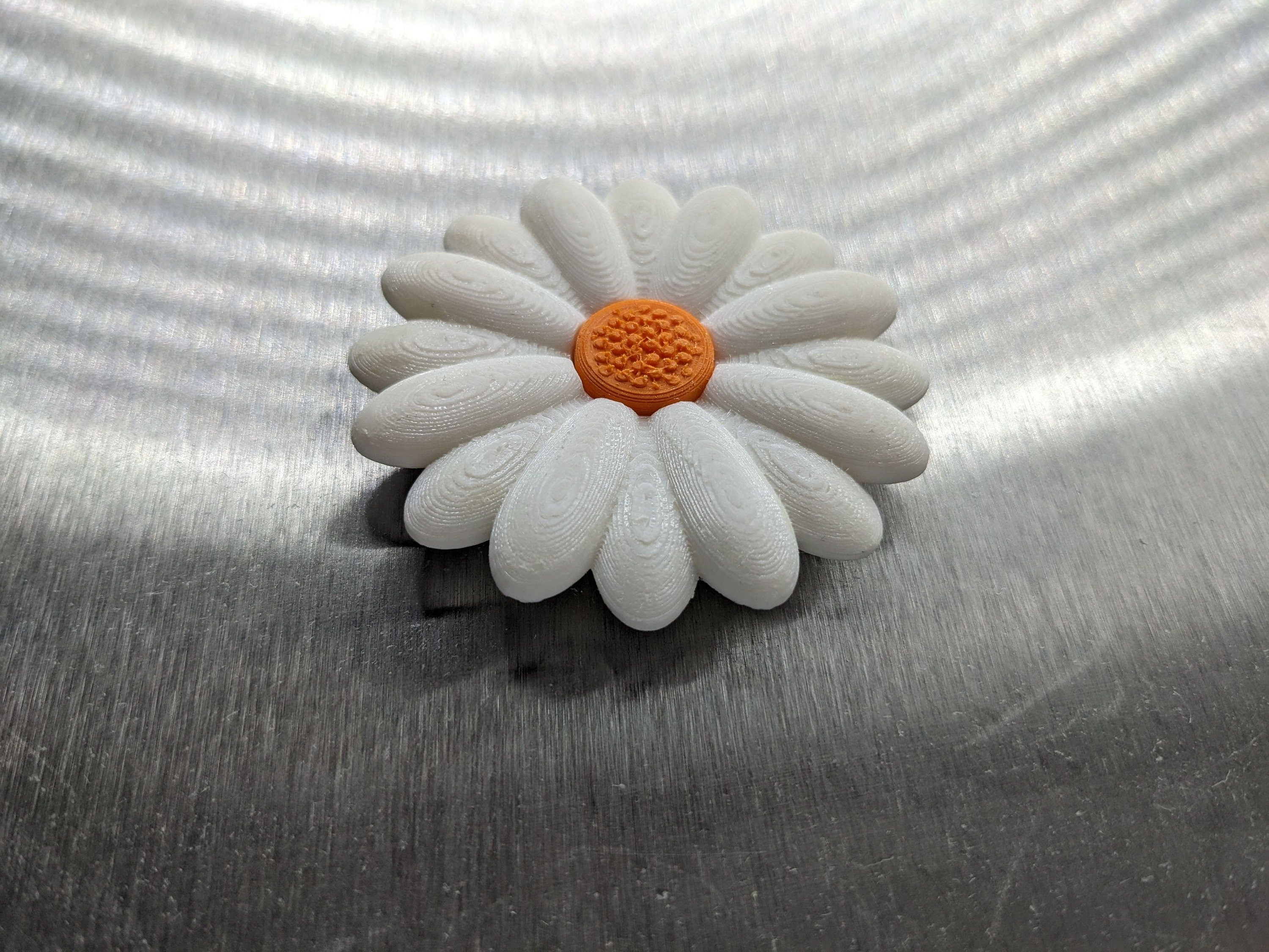 Daisy Flower Magnet / Flower Magnet / Floral Design Magnet / Daisy Magnet / Daisy Fridge Magnet / Daisy Bag Charm / Spring Magnet / Daisy