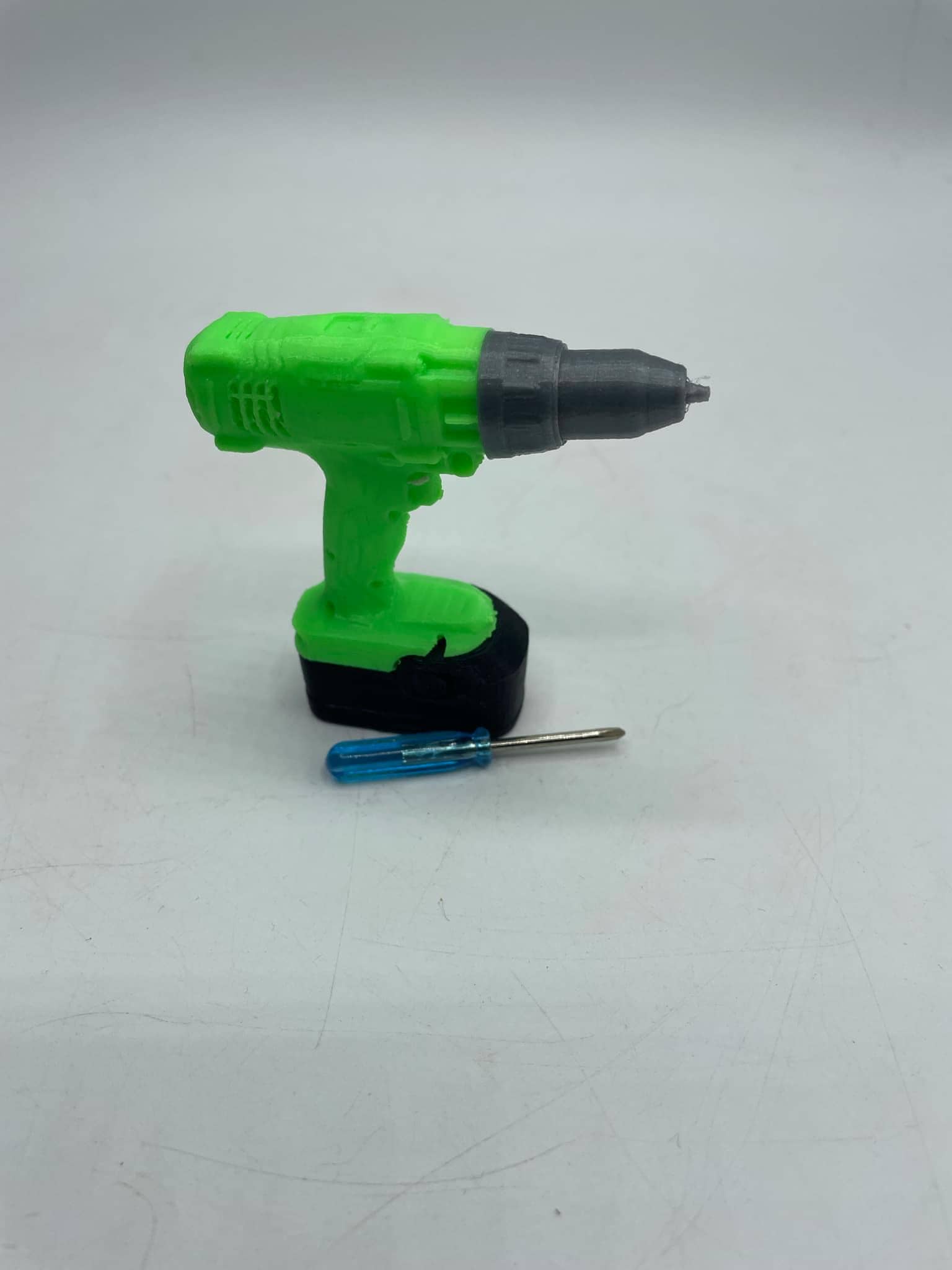 Elf Sized Mini Easel with Paints, Doll Prop