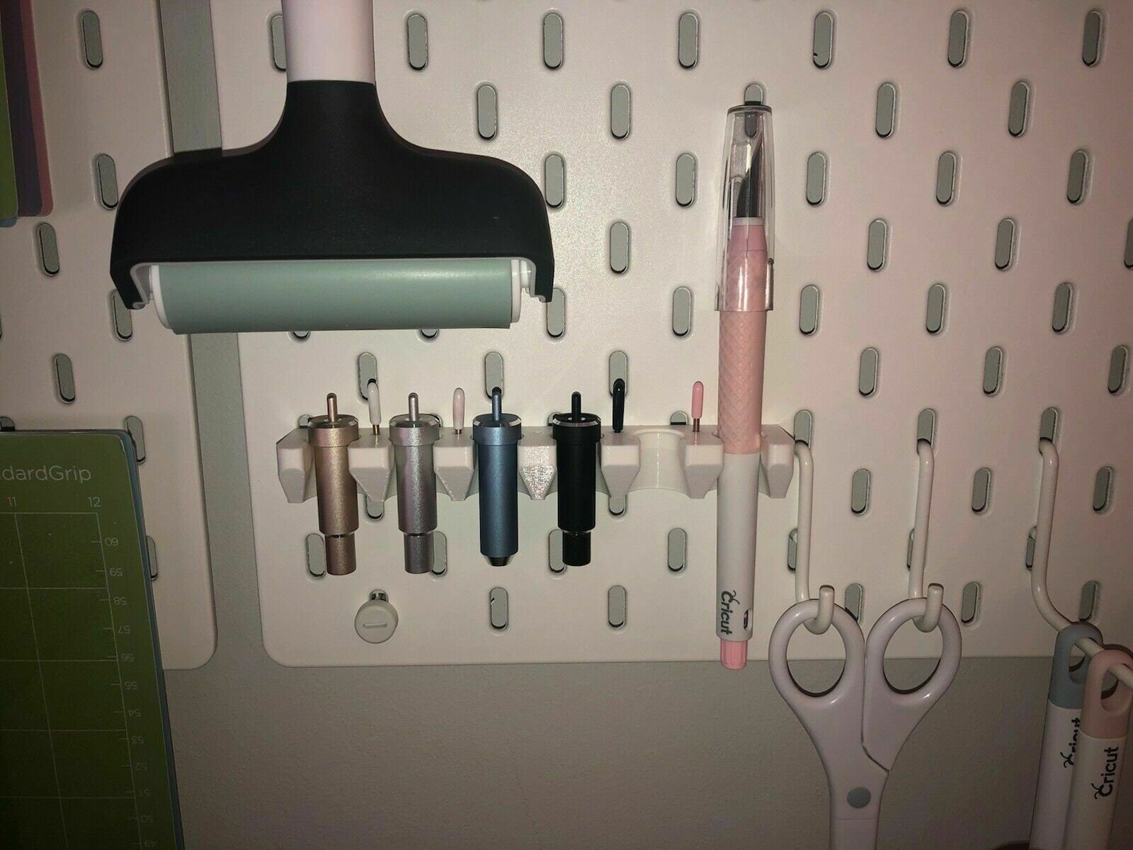Cricut Explore Tool Holder / Cricut Explore Blades & Replacements Fits Ikea Skadis Pegboard / Tool Holder for Cricut Explore / Skadis Tool