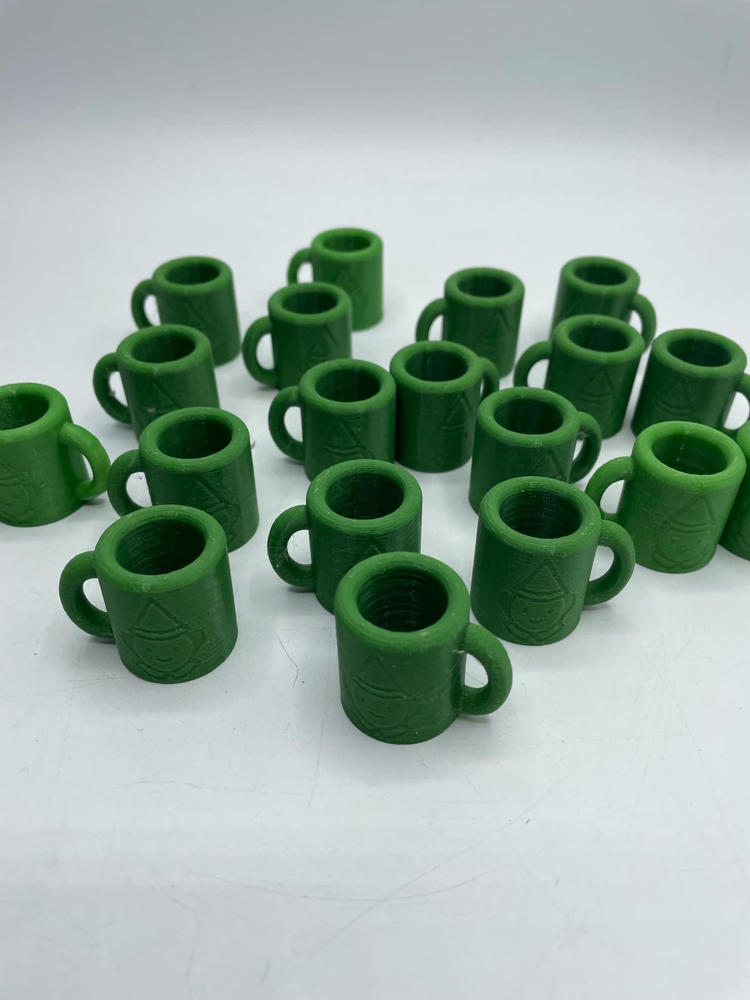 Elf Sized Mini Easel with Paints, Doll Prop