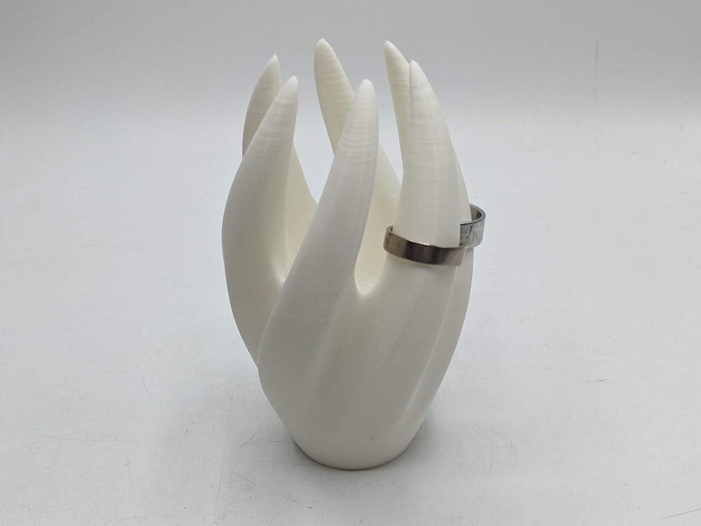 Ring Holder / Twisted Ring Stand Jewellery Holder / Trinket Ring Holder / Ring Stand / Jewellery Display / Ring Display / Ring Storage