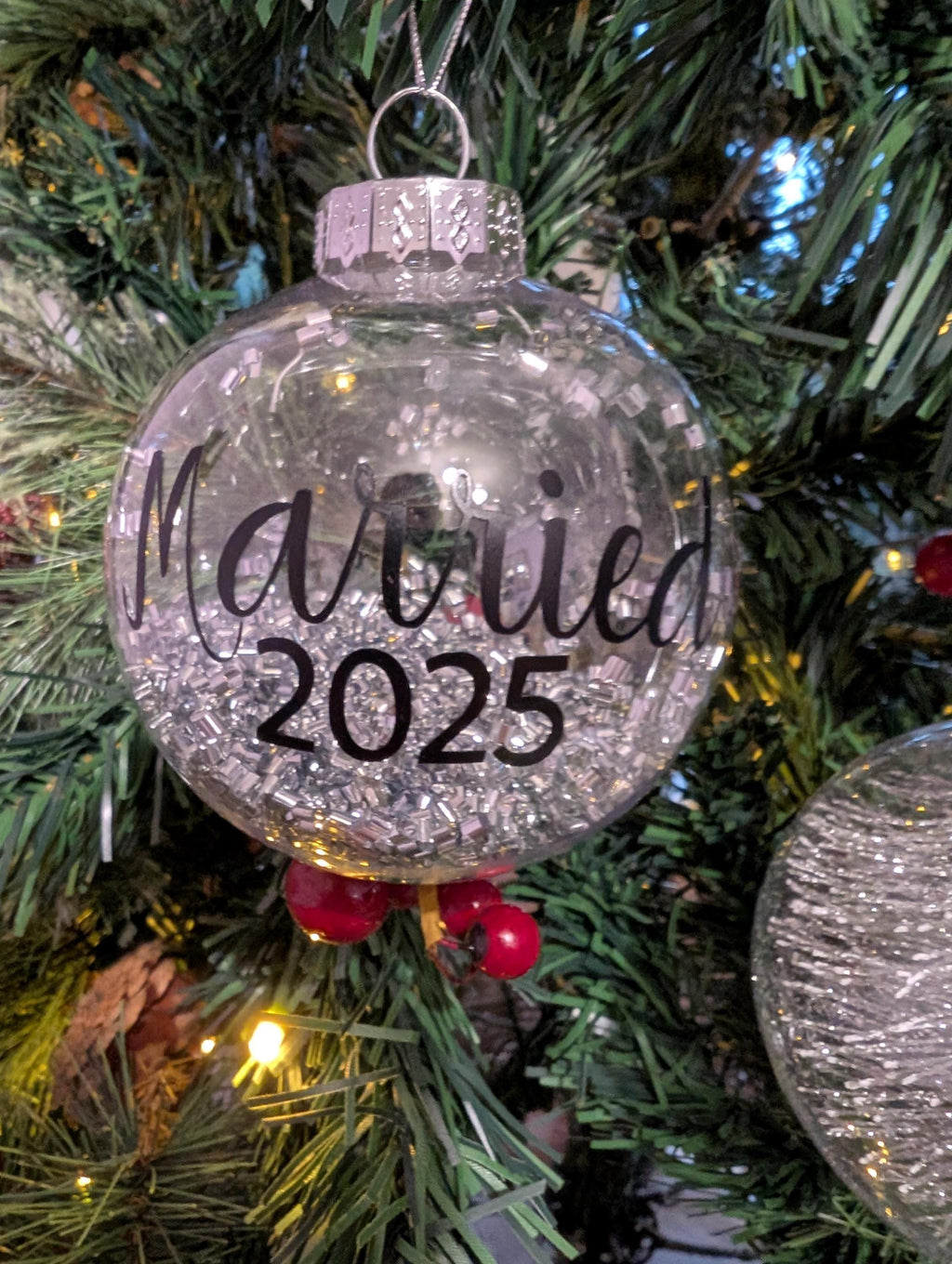 Married Christmas Bauble, First Christmas Married, Custom Bauble, Just Married Bauble, Tree Custom Decoration, Year Married Bauble Gift Our Handmade Married Christmas Baubles make the perfect keepsake gift for Christmas.