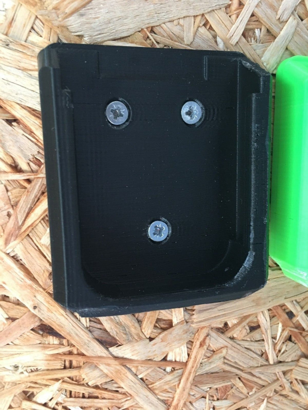 Makita 18v Battery Compatible Battery Storage Holder / Mount for the Shed, Van or Workshop