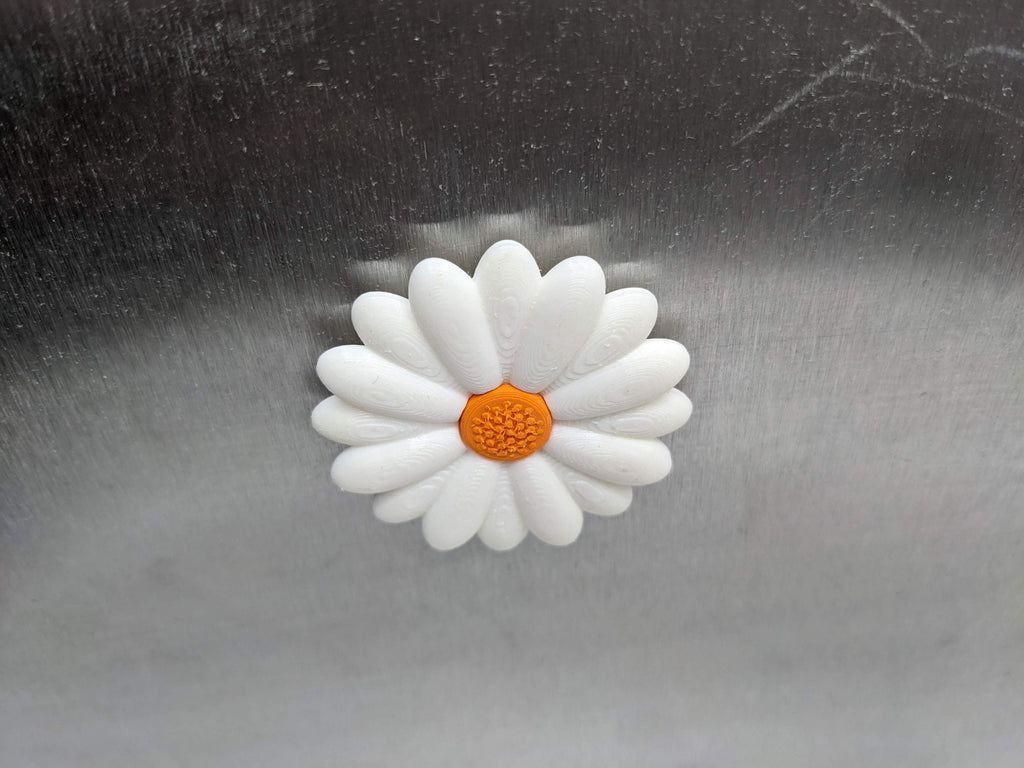Daisy Flower Magnet / Flower Magnet / Floral Design Magnet / Daisy Magnet / Daisy Fridge Magnet / Daisy Bag Charm / Spring Magnet / Daisy