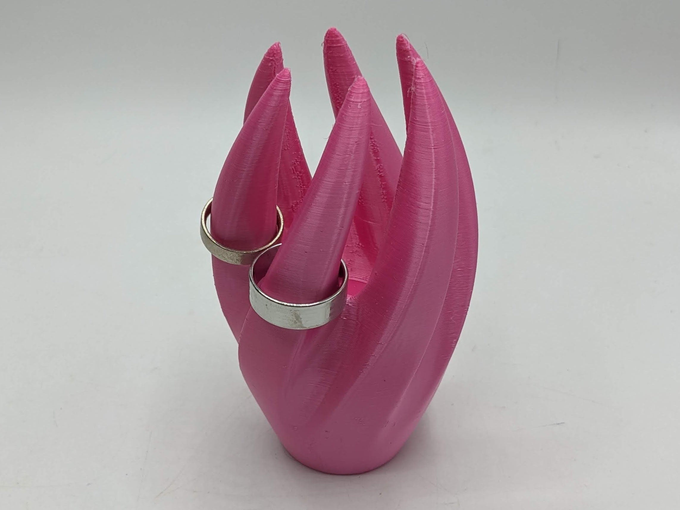 Ring Holder / Twisted Ring Stand Jewellery Holder / Trinket Ring Holder / Ring Stand / Jewellery Display / Ring Display / Ring Storage