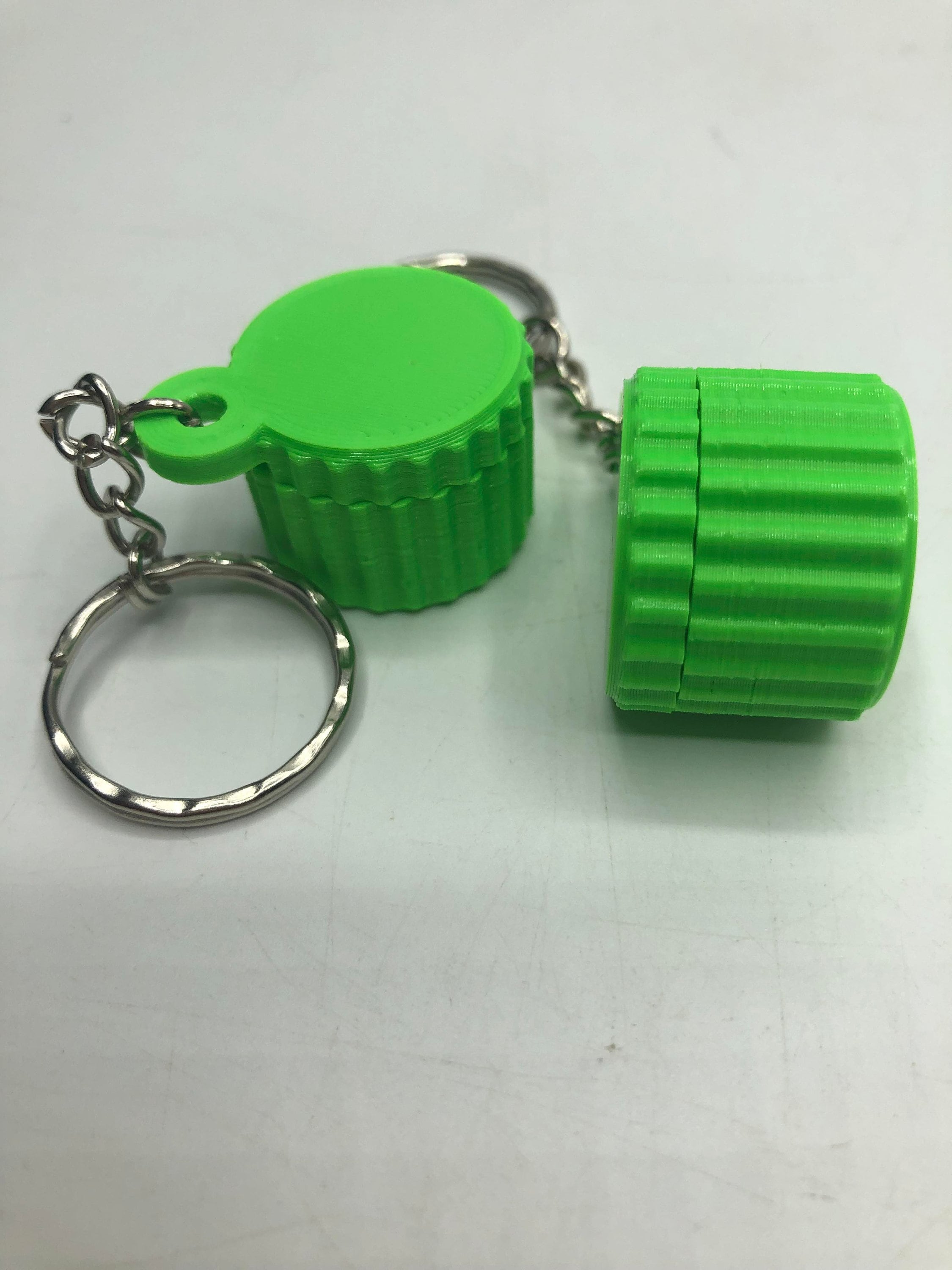 Micro SD Holder Keyring / Mini SD Card or Micro SIM Card Holder Keyring / Holds 4 Cards (Qty1) / Sd Memory Card Holder / Memory Card Keyring