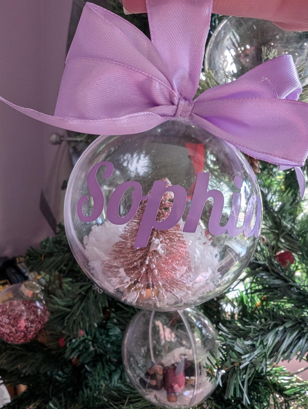Personalised Glitter Tree Bauble, Snow Globe Bauble, Personalised Decoration, Personalised Christmas Ornament, First Christmas Gift Our Handmade Personalised Glitter Tree Snow Globe Christmas Baubles make the perfect keepsake gift for Christmas.