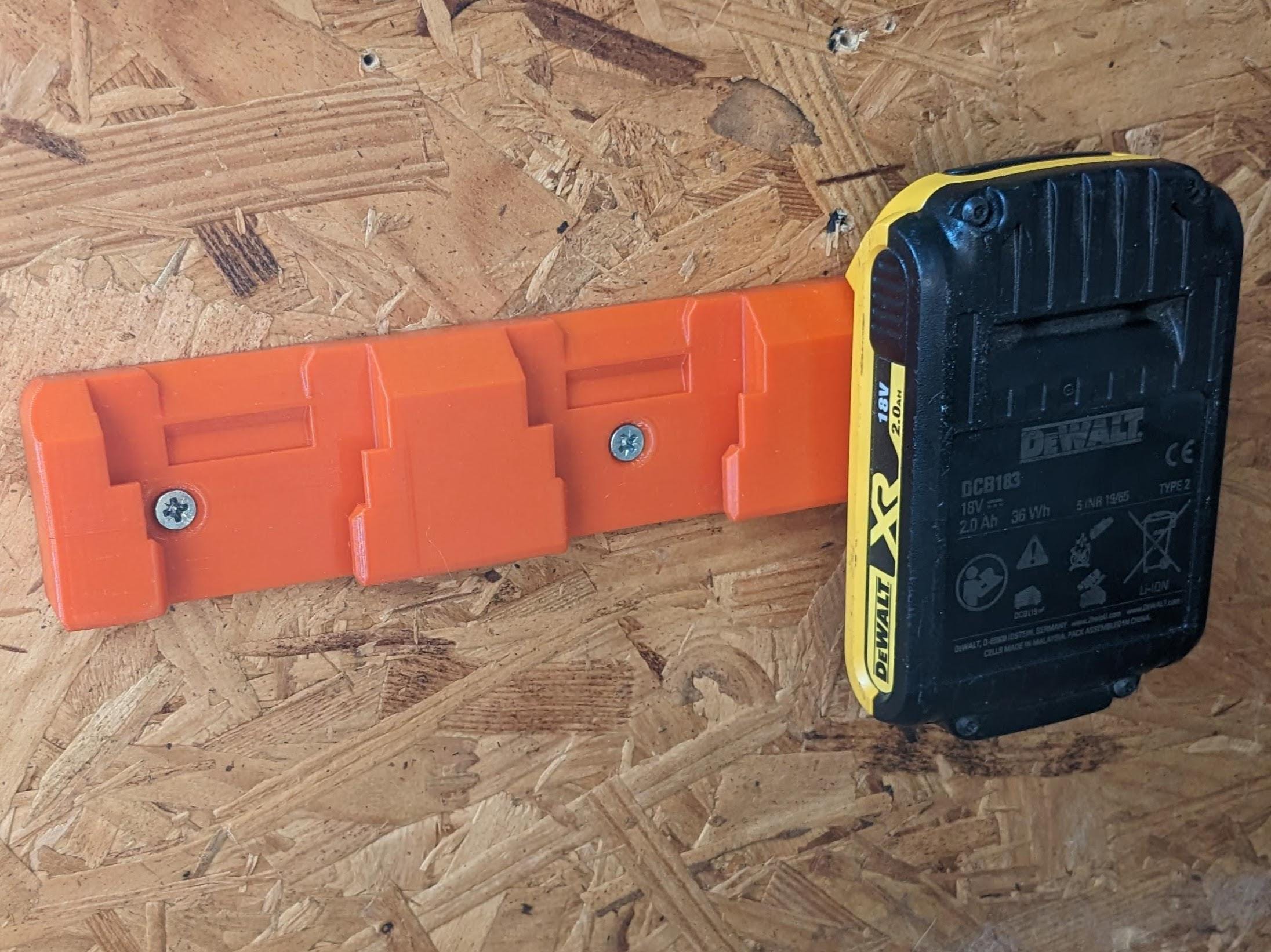 Universal Low Profile DeWalt Battery Wall Mount Triple - for 3 Batteries, Organiser for Power Tool Batteries, Garage/Workshop Organisation