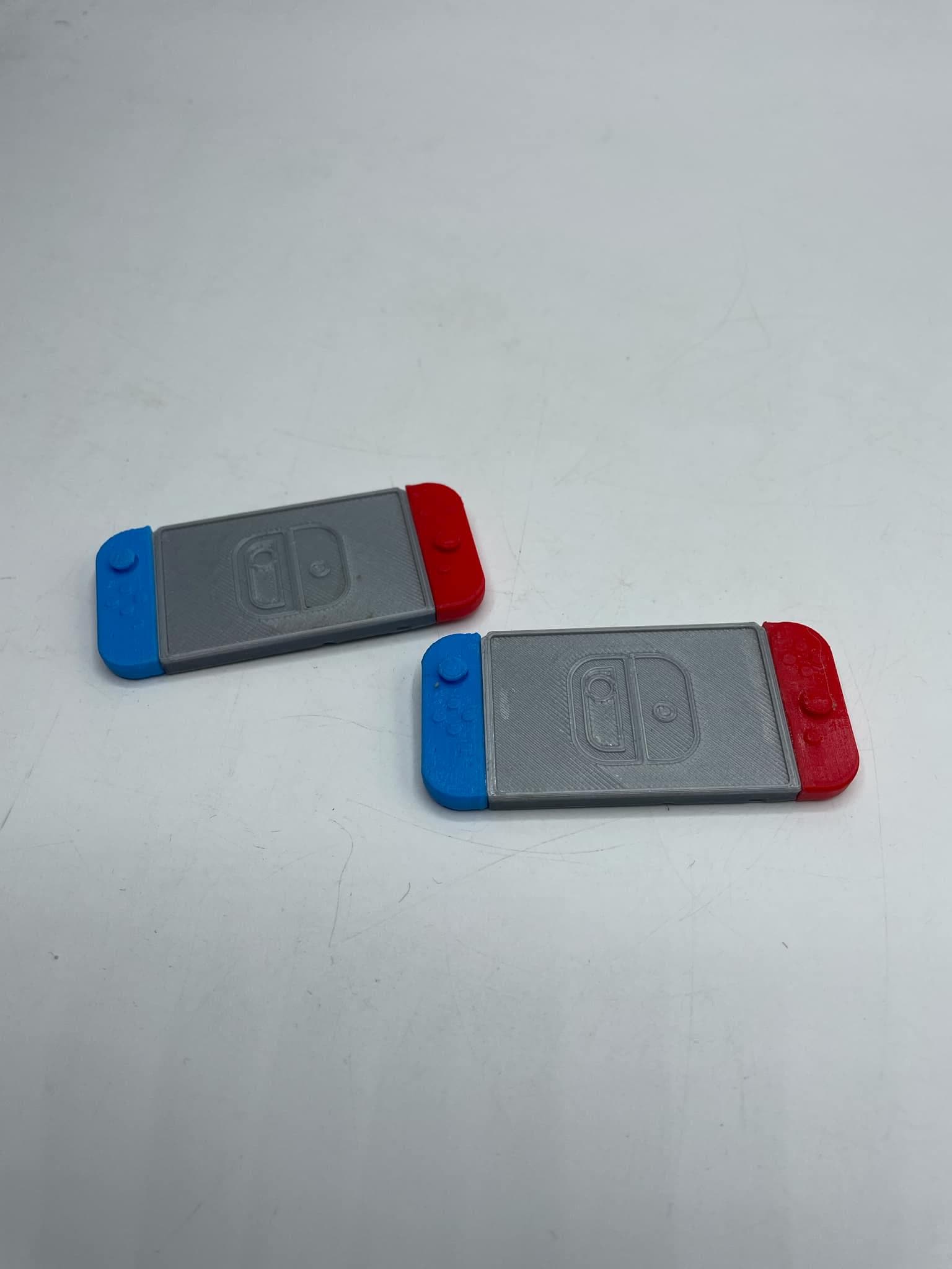 Elf Sized Mini Easel with Paints, Doll Prop