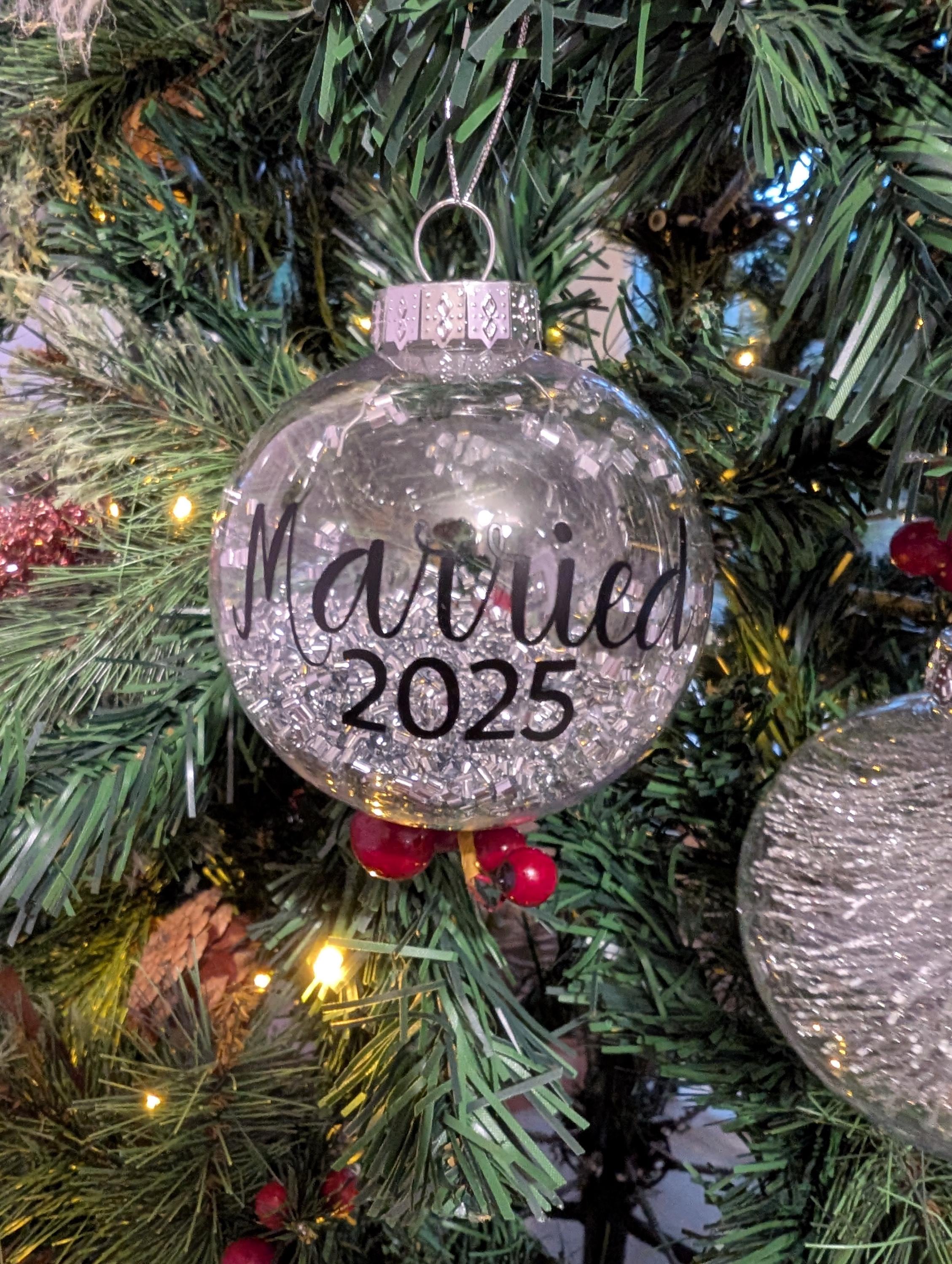 Married Christmas Bauble, First Christmas Married, Custom Bauble, Just Married Bauble, Tree Custom Decoration, Year Married Bauble Gift Our Handmade Married Christmas Baubles make the perfect keepsake gift for Christmas.