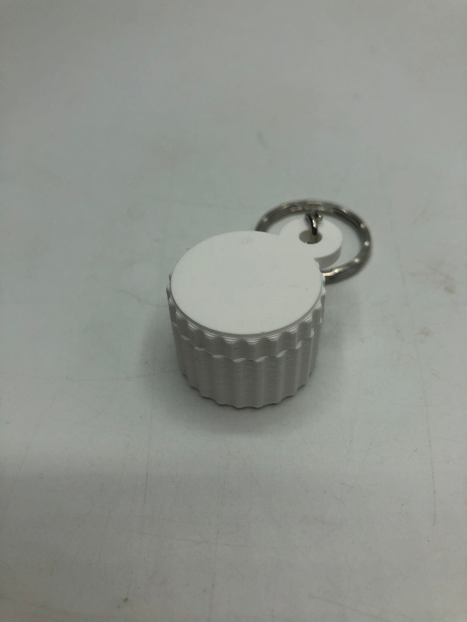 Micro SD Holder Keyring / Mini SD Card or Micro SIM Card Holder Keyring / Holds 4 Cards (Qty1) / Sd Memory Card Holder / Memory Card Keyring