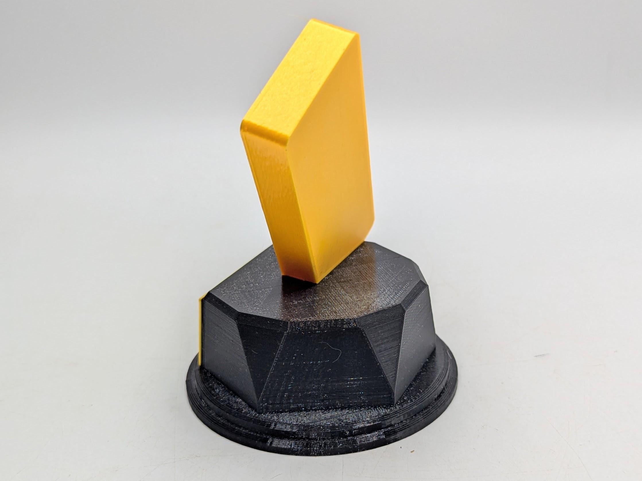 Personalised Retro Gamer Trophy, Gamer Trophy, Retro Award, Gift for Gamer, Gaming Night Award, Retro Gaming Event Trophy, Gamer Fun Gift