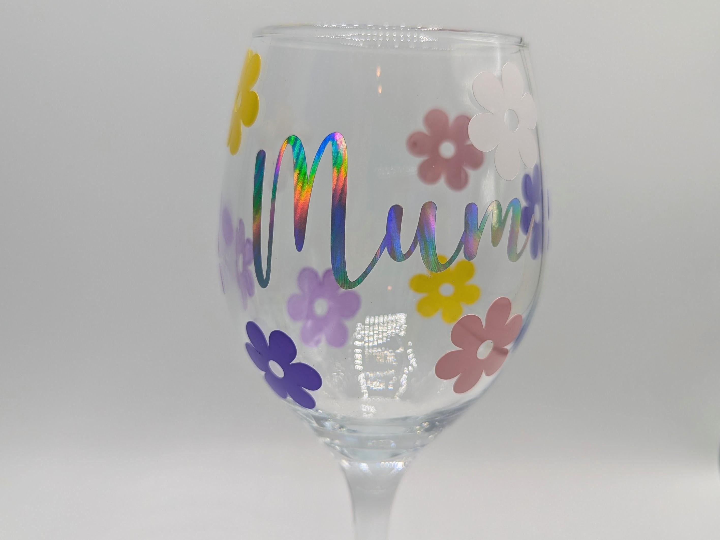 Personalised Wine Glass, Personalised Flower Glass, Gift for her, Mother's Day Gift, Gin Flower Glass, Prosecco Flower Glass, Daisy Flower
