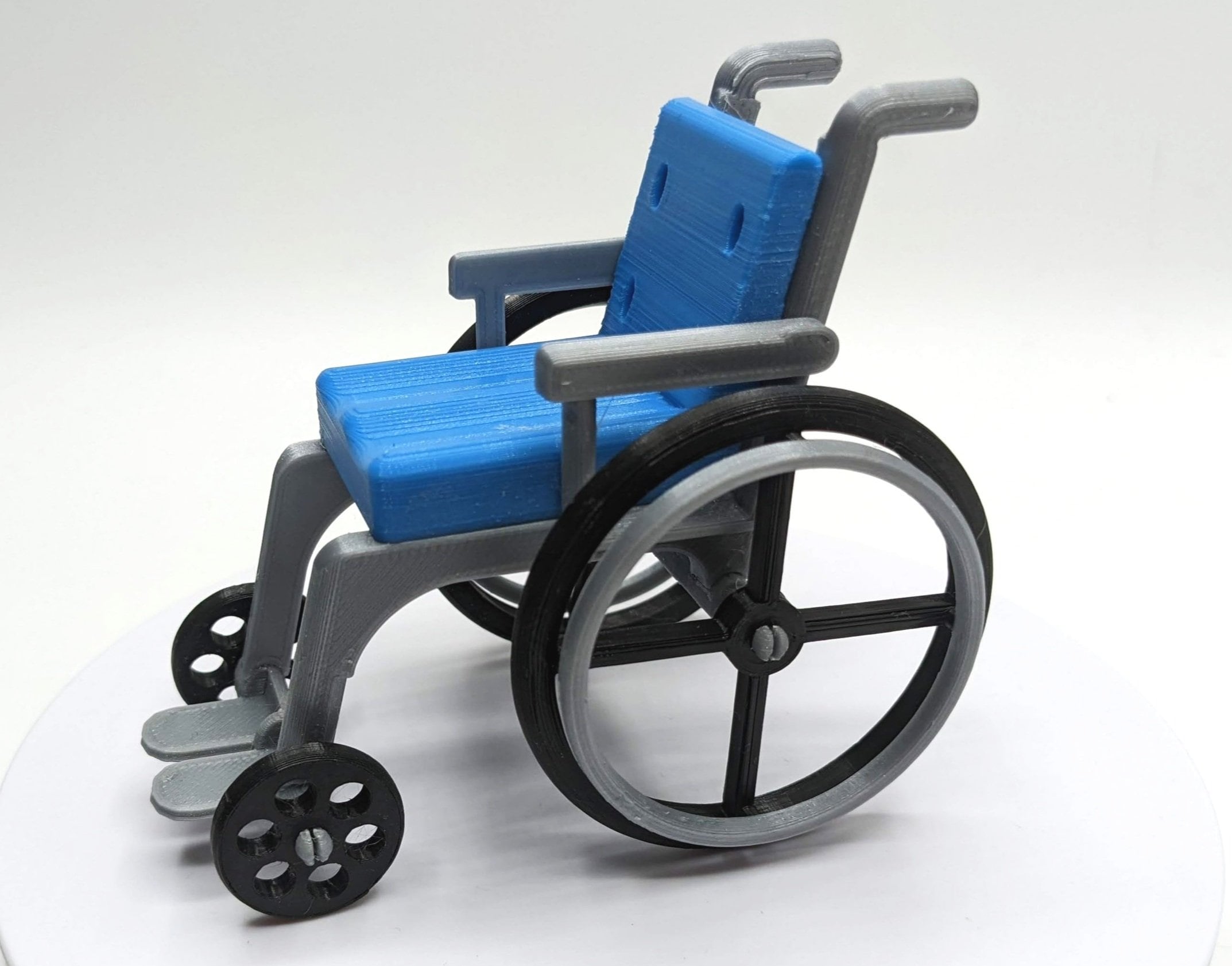 Mini Wheelchair Toy / Compatible with soft Doll Sized Toys / Doll Sized Wheelchair / Suitable for over 14 Years of Age / Wheelchair Display